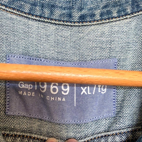 GAP Denim Vest - Picture 3 of 4